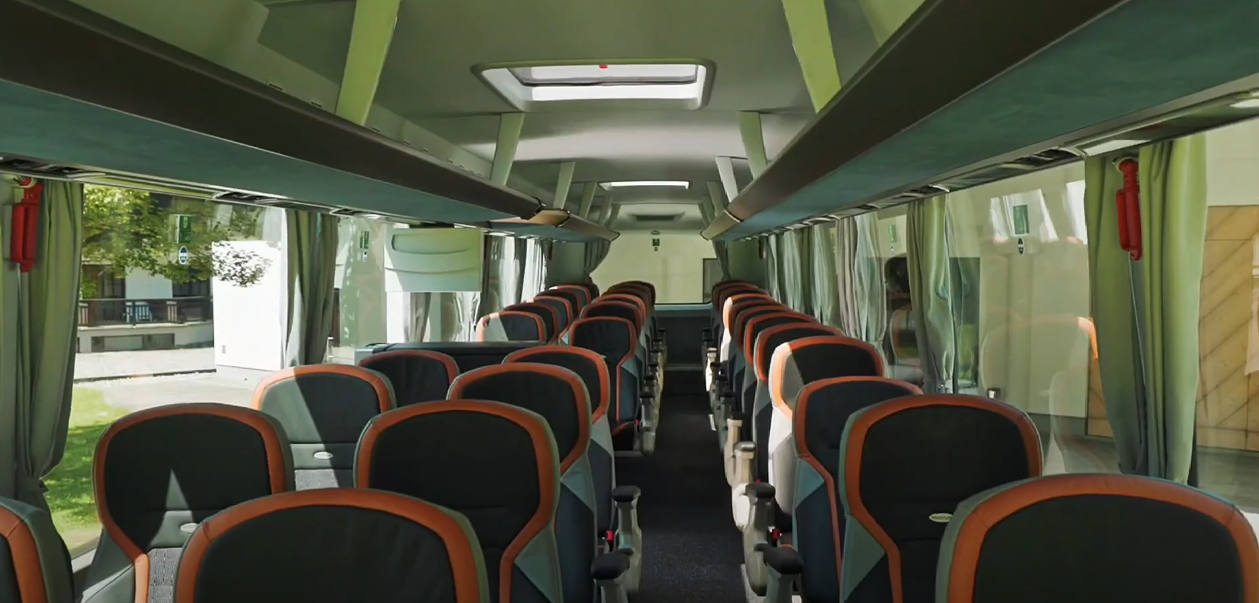 Автобус Neoplan Tourliner